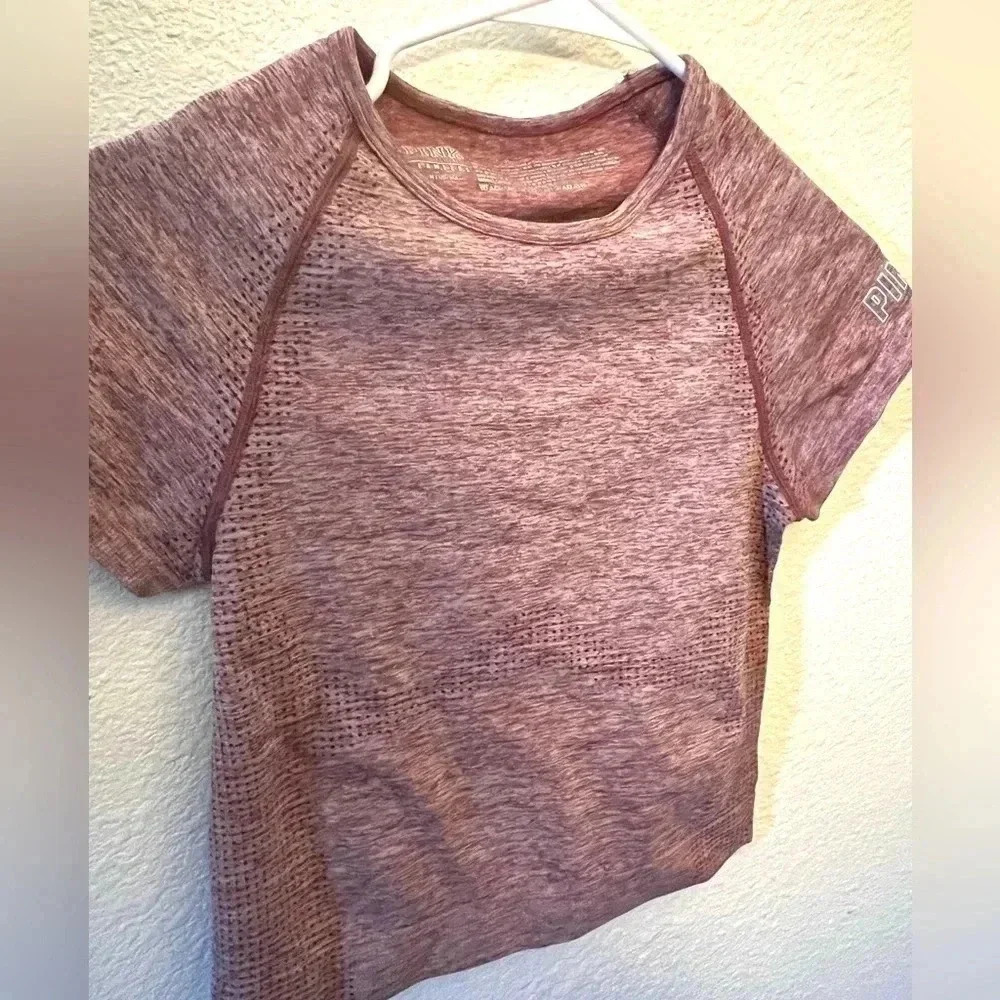 Pink brand active wear top